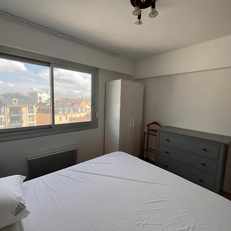 T2 Face Mer Avec Balcon, Renove, Tv, Lave-linge, Lave-vaisselle Aux Sables D'olonne - Fr-1-197-329