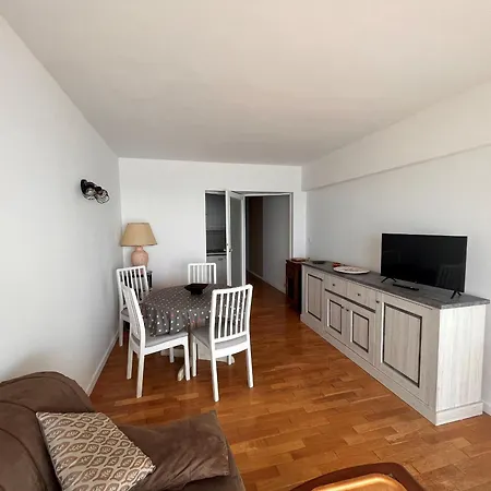 T2 Face Mer Avec Balcon, Renove, Tv, Lave-linge, Lave-vaisselle Aux Sables D'olonne - Fr-1-197-329